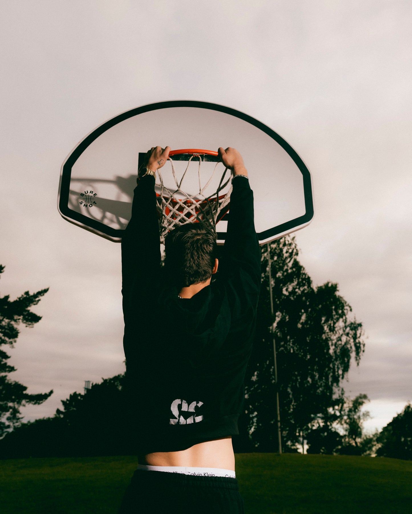 22 – HOODIE