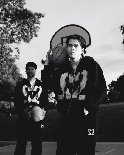22 – TRACKSUIT